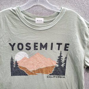 Yosemite Men T-Shirt XL Green Outdoor Nature California‎ Graphic Short Sleeve